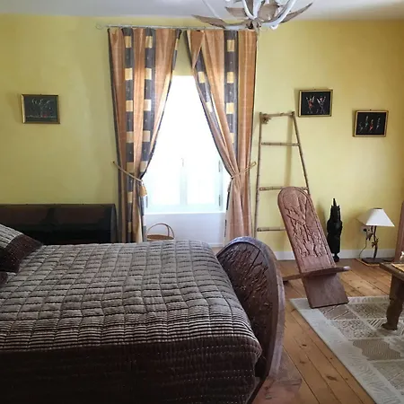 Logis De Guitres - Chambres D'hotes 4* Chassors